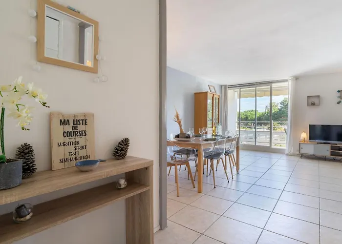 Marines-4 By Interhome *